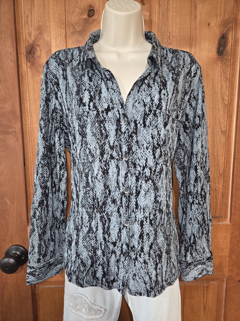 Rock & Republic Light Teal Green and Black Snake-Print Button-Down Shirt